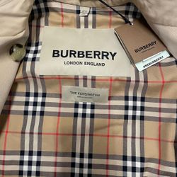 Burberry Coat 🧥 $1299
