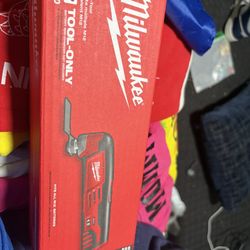 Milwaukee M12 Multi Tool