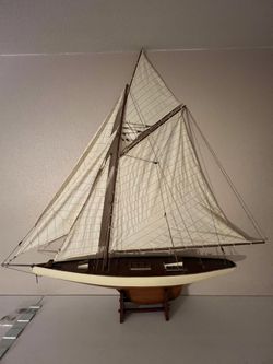 Authentic Models America’s Cup Yacht Columbia 1901, 4-foot tall model