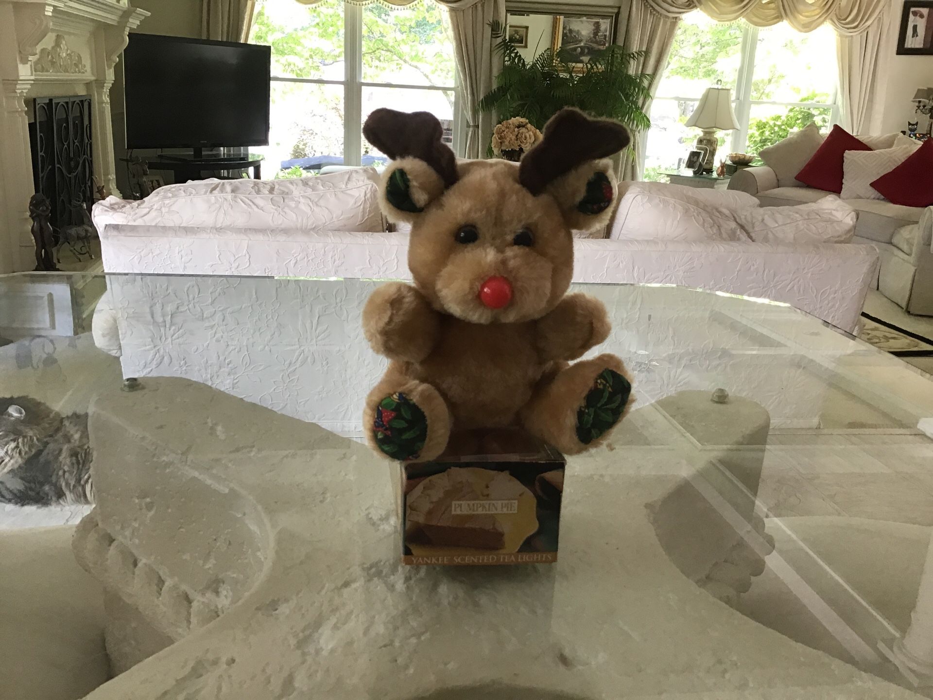 12 Scented Candles and Christmas Teddy