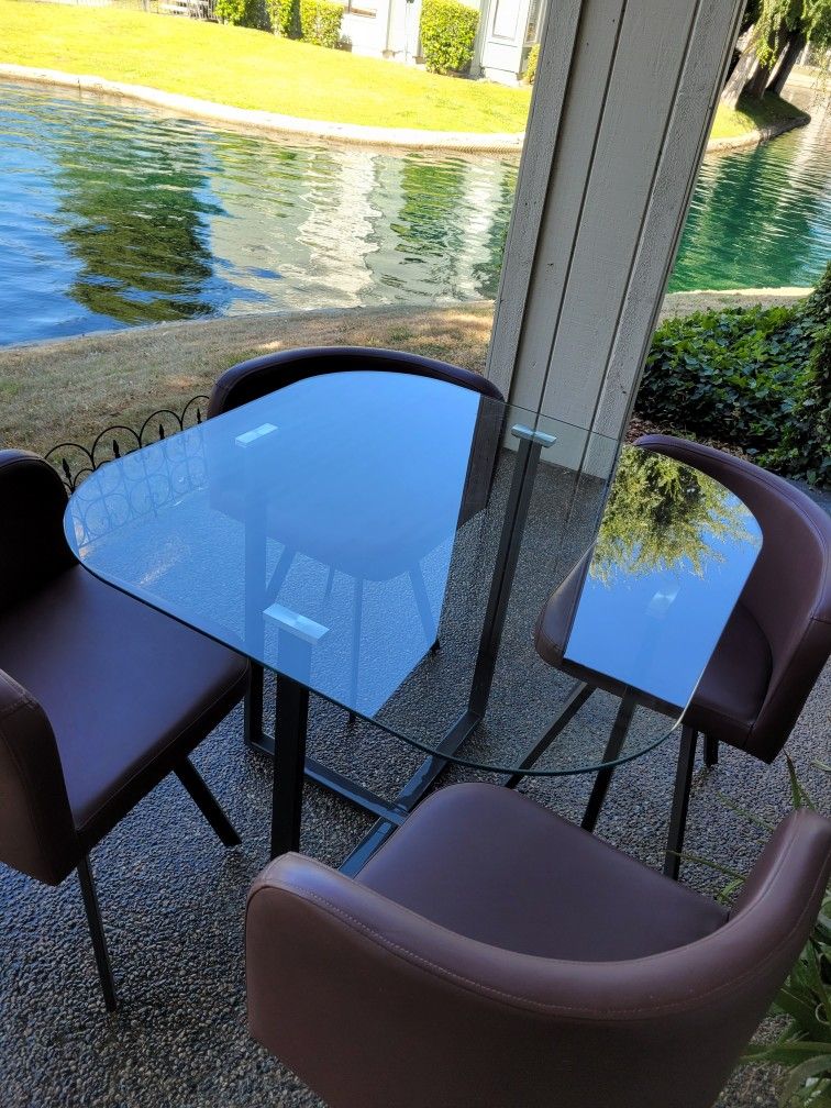 Stackable Glass Table - Dining Or Outdoor