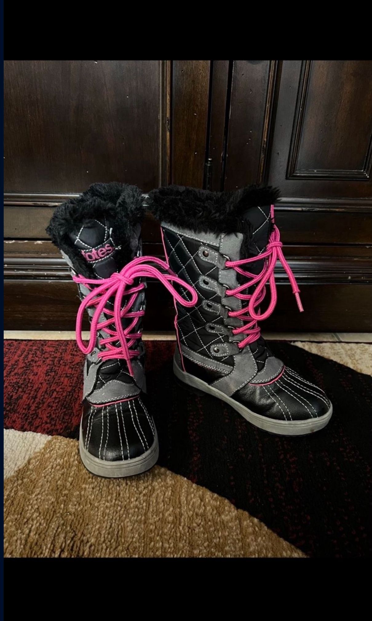 Totes, Kids Snow Boots