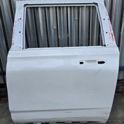 2021 2022 2023 2024 CADILLAC ESCALADE ESV LEFT REAR DRIVER DOOR
