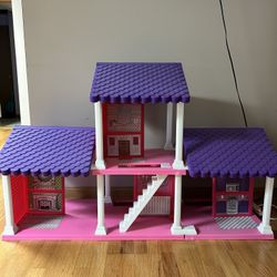 Big Play-Doll House