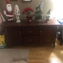 Cherry Wood Buffet Table / Or Tv Stand