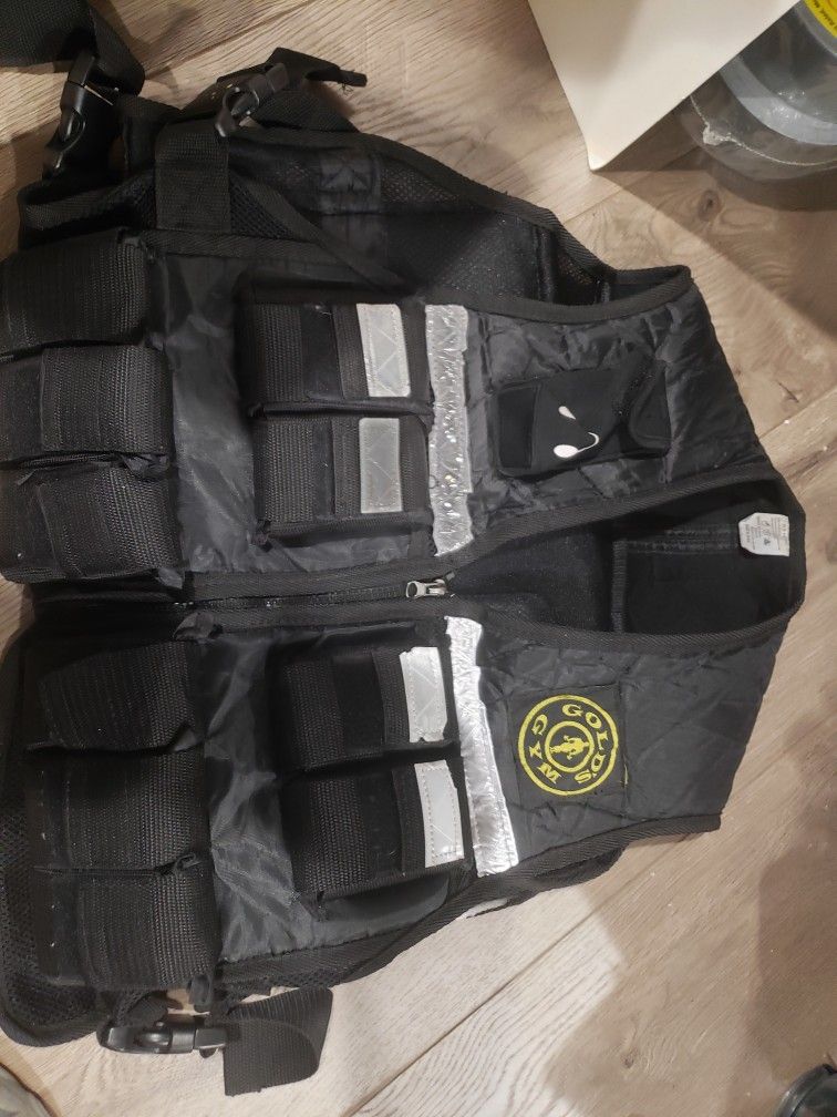 Golds Gym 20lb Adjustable Weighted Exercise Vest Used