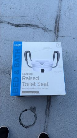 Toilet seat helper