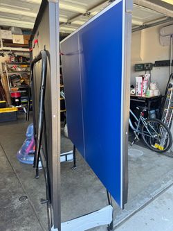Ping pong table with accessories