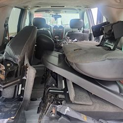 2004 Gmc Denali Rear Black Learher Seats And Door Panels.