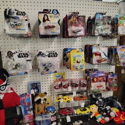 NEW DC, Marvel, And Star Wars Hot Wheels Character Cars