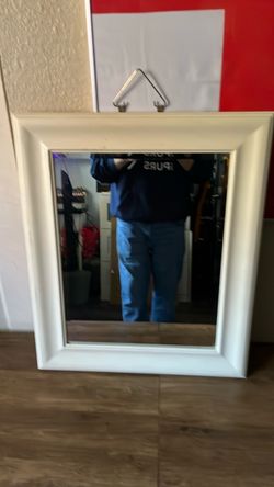 Wall mirror