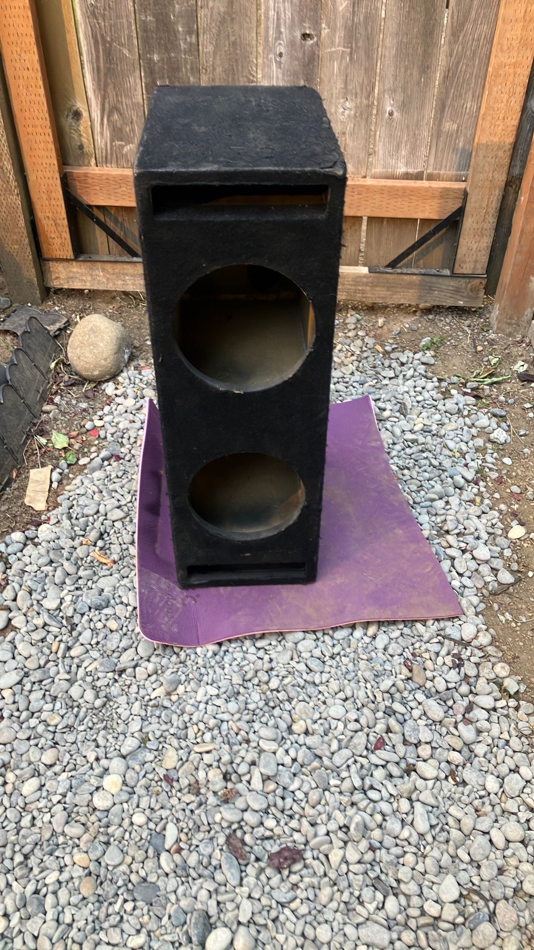 2 8 Inch Speaker Box