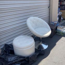 White ottoman white chair, Audubon top comes off for Storage chair, swivels, telescopic, and rocks