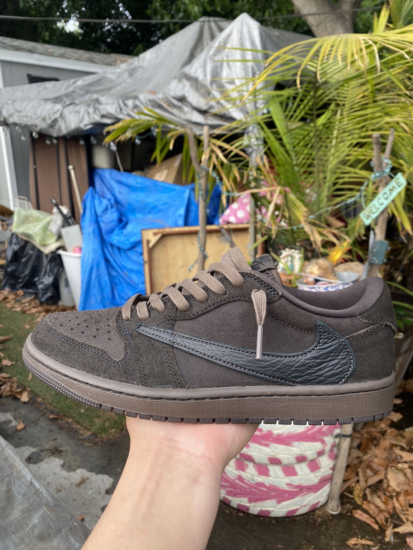 Jordan 1 Low Travis Scott Velvet Brown