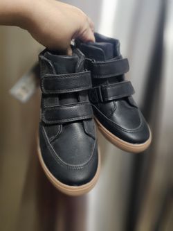 Cat & Jack Boy's Black Velcro Boots Size 12
