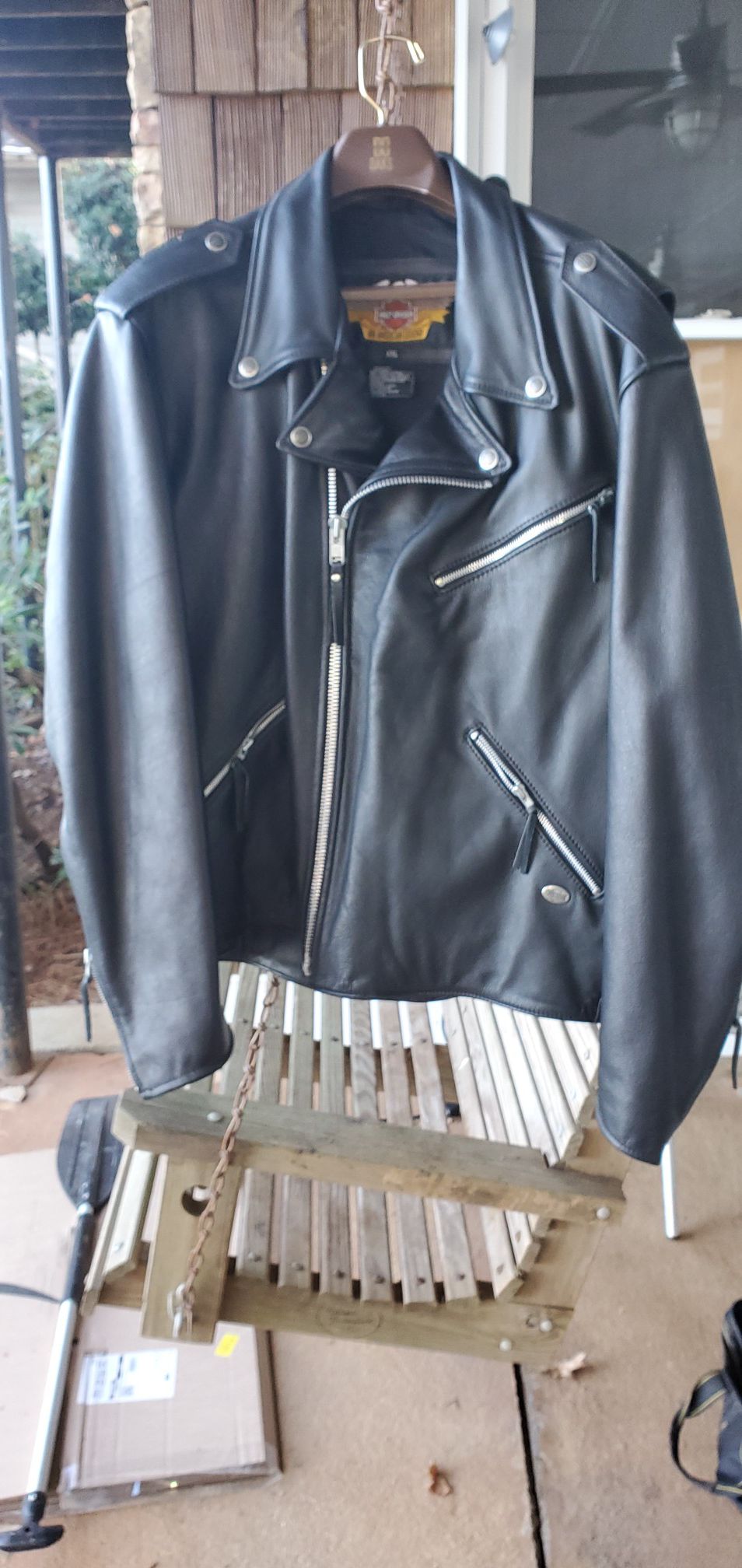 Leather Jacket -Harley Davidson Classic leather Jacket. Like New XXL