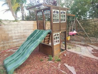 Outdoor kids play set