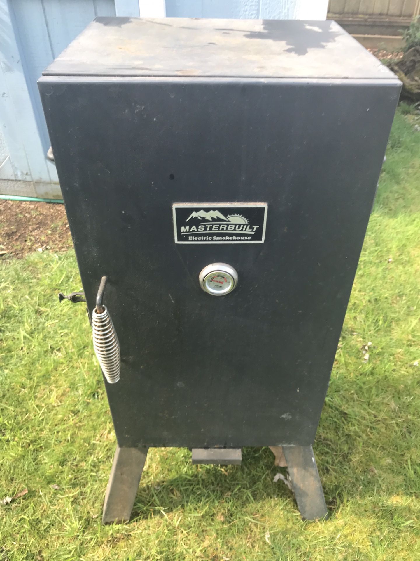 Masterbuilt electric smoker