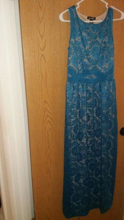 Nwot ladies long dress sz small