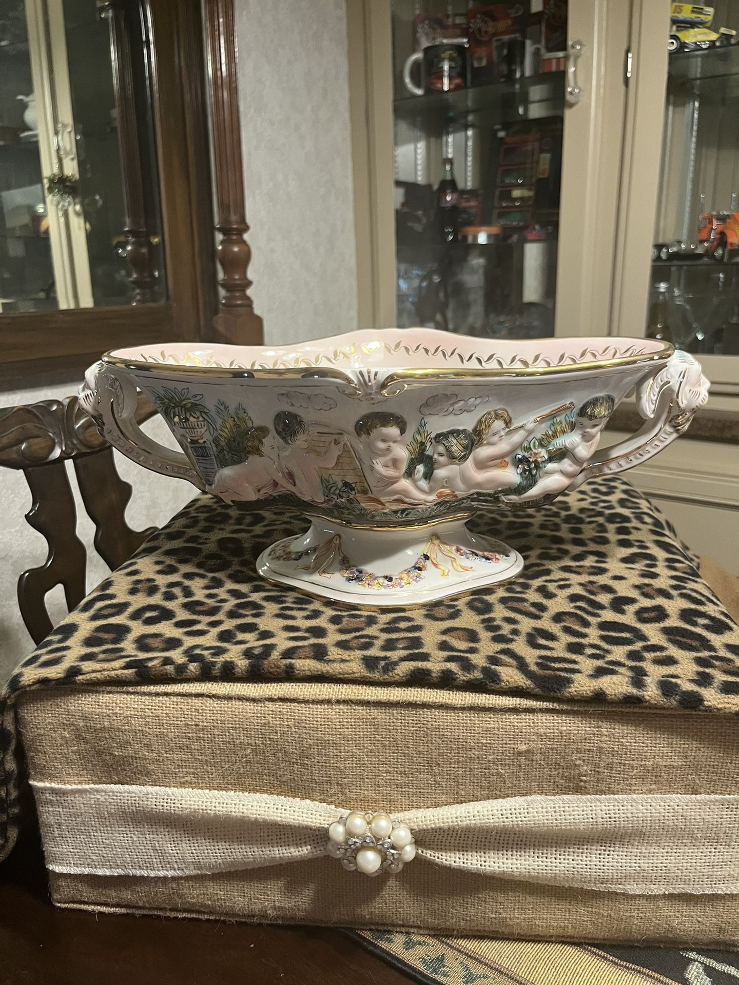 Capodimonte  Centerpiece Pedestal Bowl