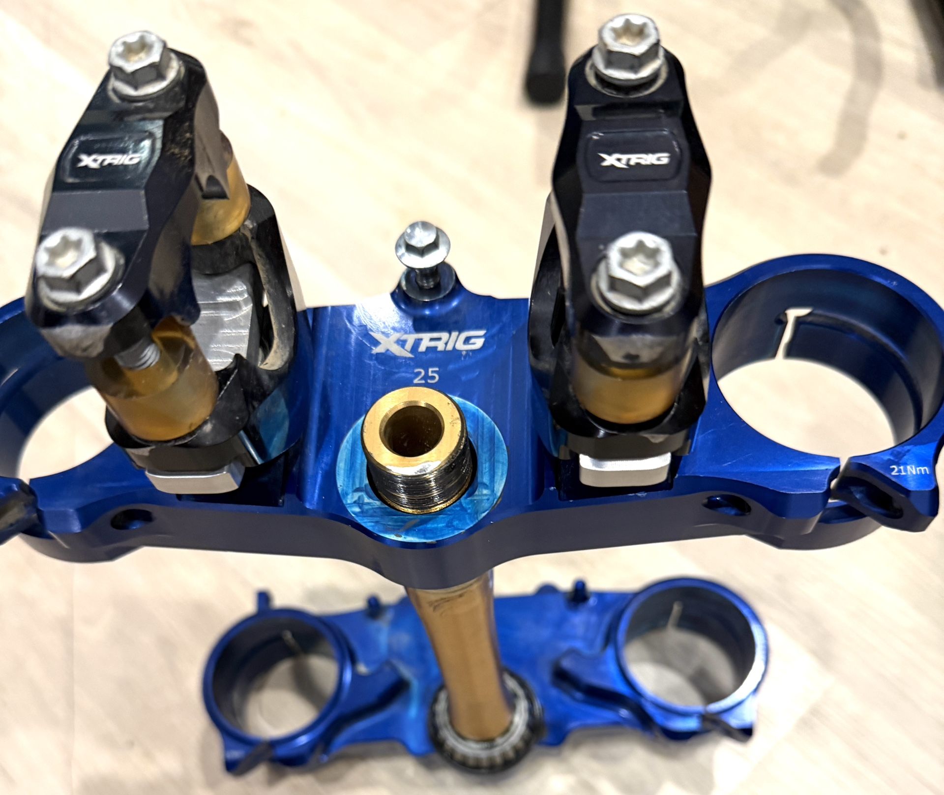 X trig Triple Clamps Yamaha Moto 25mm