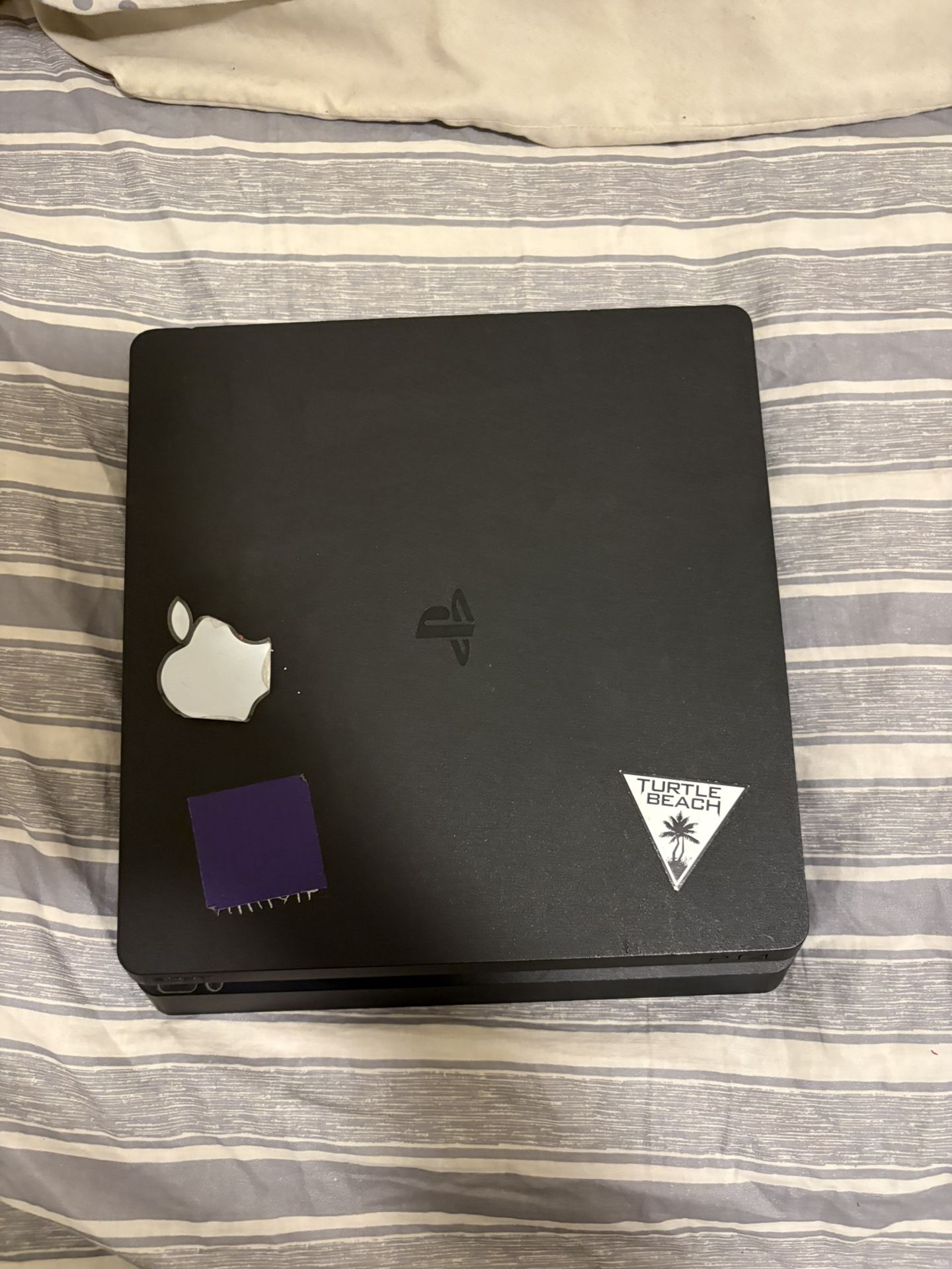 PS4 Slim