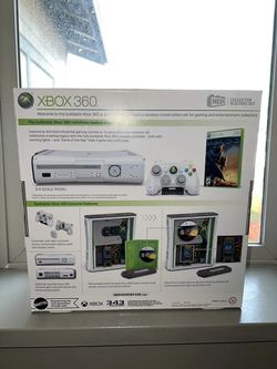 Mega Showcase Microsoft Xbox 360 Collector Building Set - 1342pcs