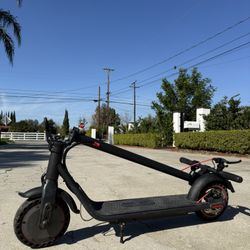 Electric scooter