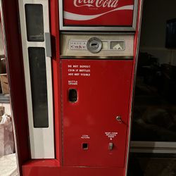 Vintage Coke Machine 