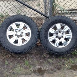 Set of Toyota Tires Brand for 2010-2013 Ford F150 (33/12.50/18) Wheels and Tires