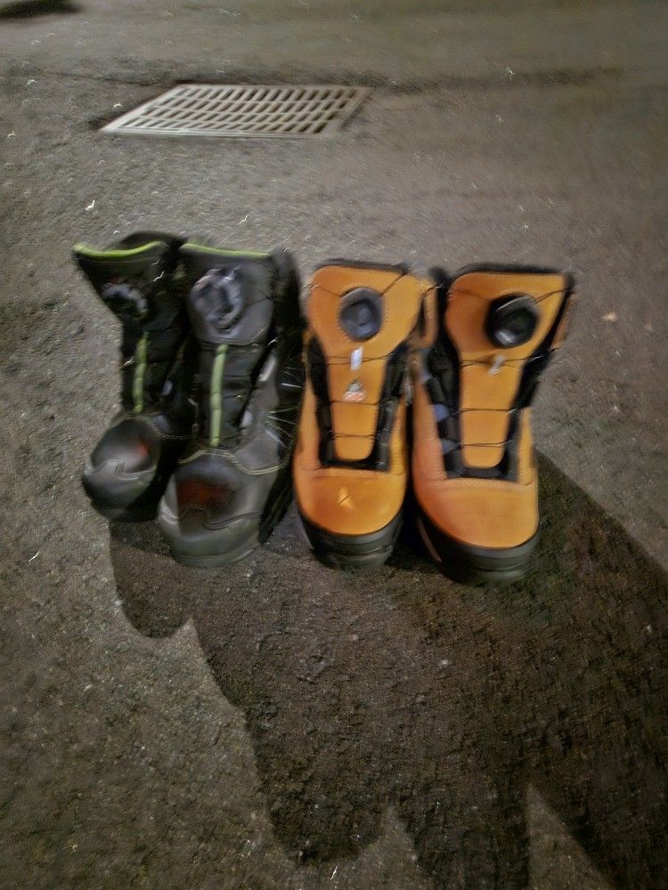 Refrigiwear hiker/work boots. Black pair and brown. Size 7. Make offer for 1 or both.
