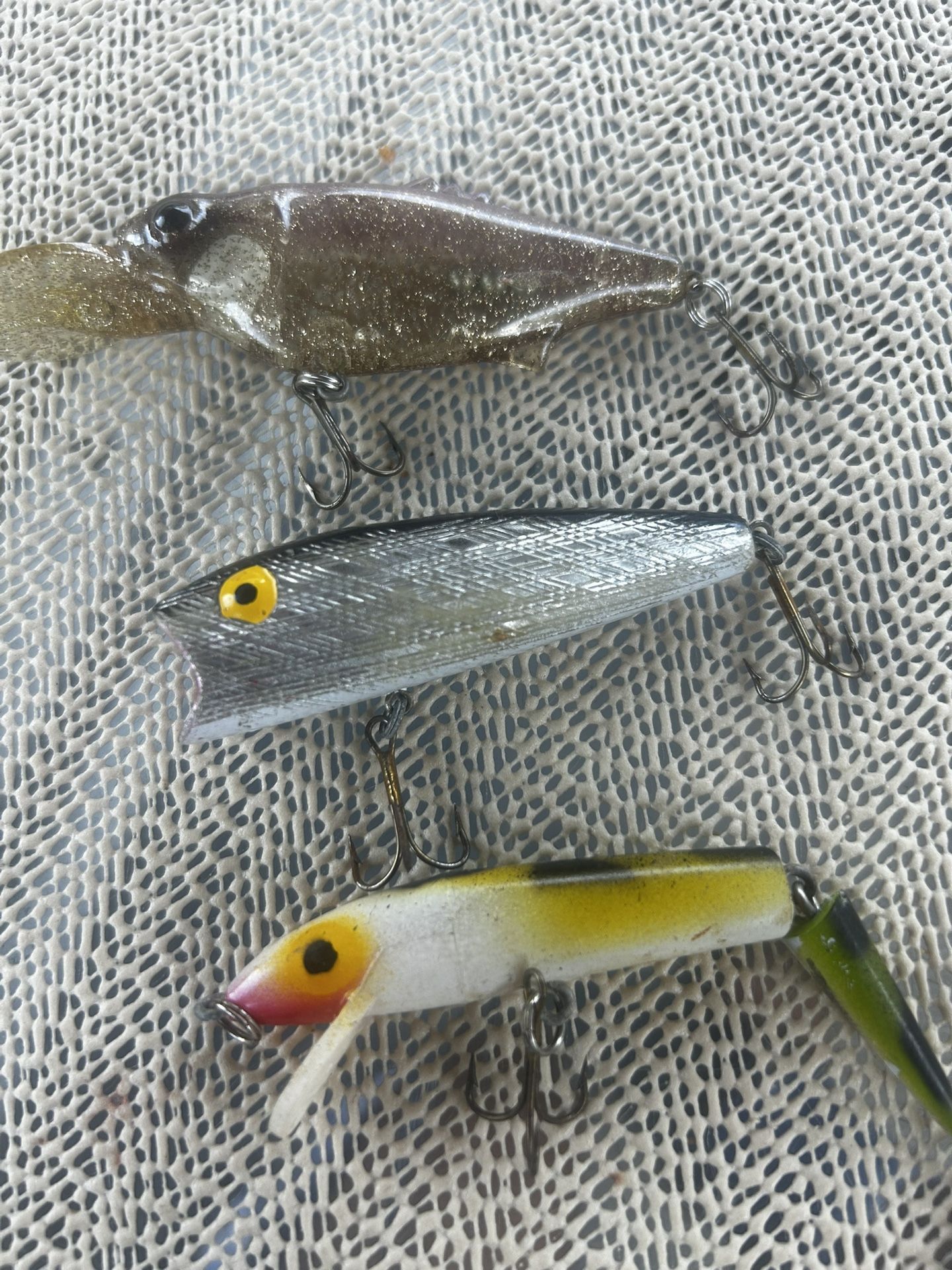 Fishing Lures Set Of Three 3 And 4 Inch Long Great Shape
