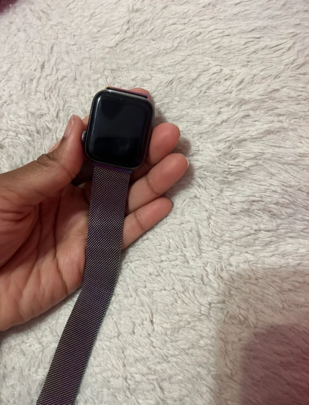 LOCKED Apple Watch (READ DESCRIPTION!)