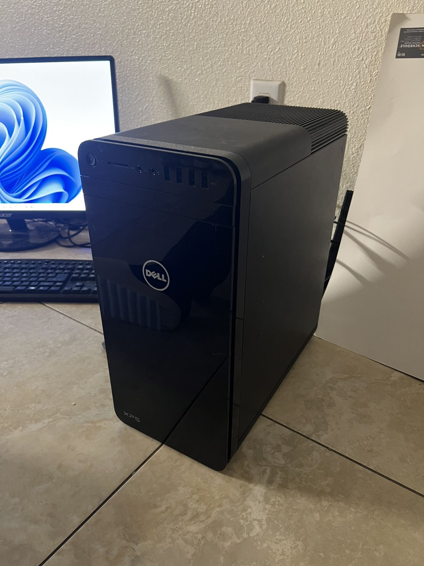 Dell XPS Desktop i7-7700 8GB DDR4 120GB SSD 500GB HDD GTX 1050Ti WiFi Bluetooth Wins 11