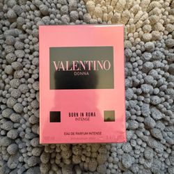Valentino born in roma intense perfume 