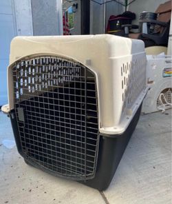 Dog carrier crate