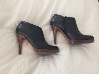 Steve Madden Black Leather Booties - Size 8