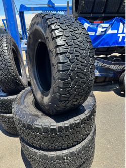 315/70/17 used set !!! ( BFG )
