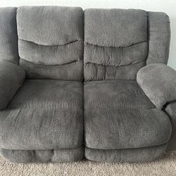 Sofas / Love seats