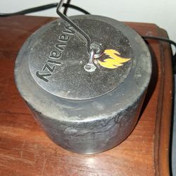 Kerosene table top fire with lid that puts it out instantly great for outside entertainment