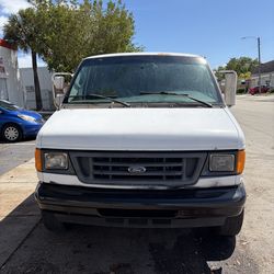 2006 Ford E250 cargo Van
