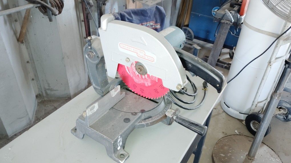 Miter Saw 