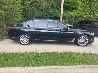 2017 BMW 740i