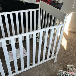 Maxwell 3-in-1 Convertible Crib