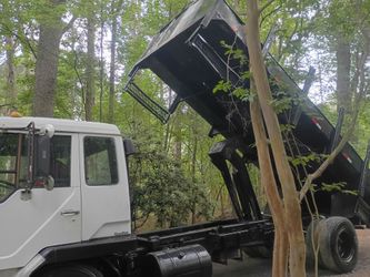 Mitsubishi Dump Truck runs great