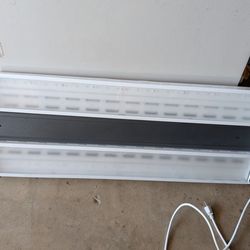 Lithonia Lighting hanging LED light 45"x16" 125W/120V