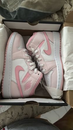 Nike pink and white girls size 4y