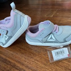 Grey Reebok Venture Flex Toddle Shoes Size 6 (BRAND NEW W/ TAG) - $25