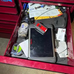 Snap On Tool Box With A Lot A Lot Of Tools