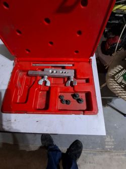 Flairing tool